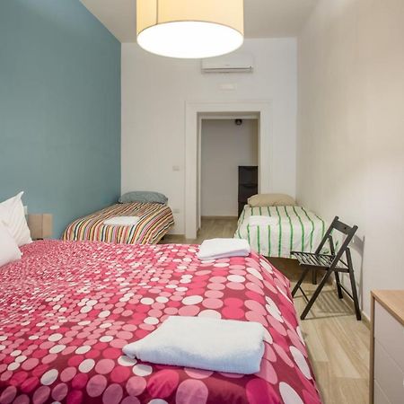 Stay In Naples Flats Toledo מראה חיצוני תמונה