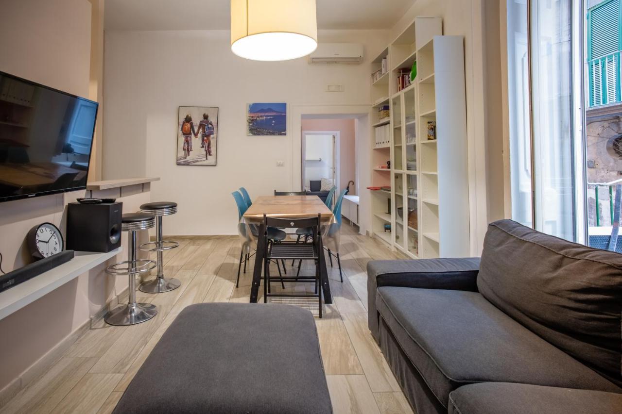 Stay In Naples Flats Toledo מראה חיצוני תמונה