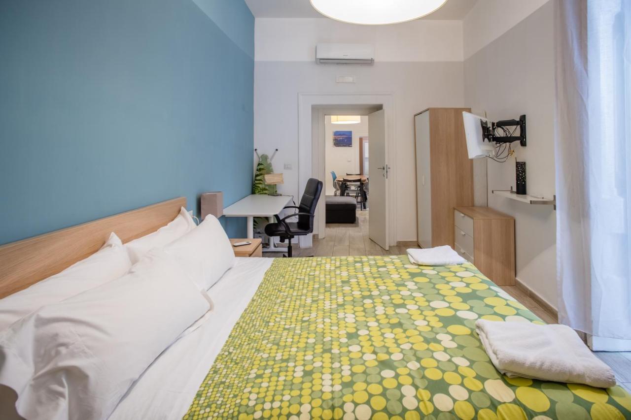 Stay In Naples Flats Toledo מראה חיצוני תמונה
