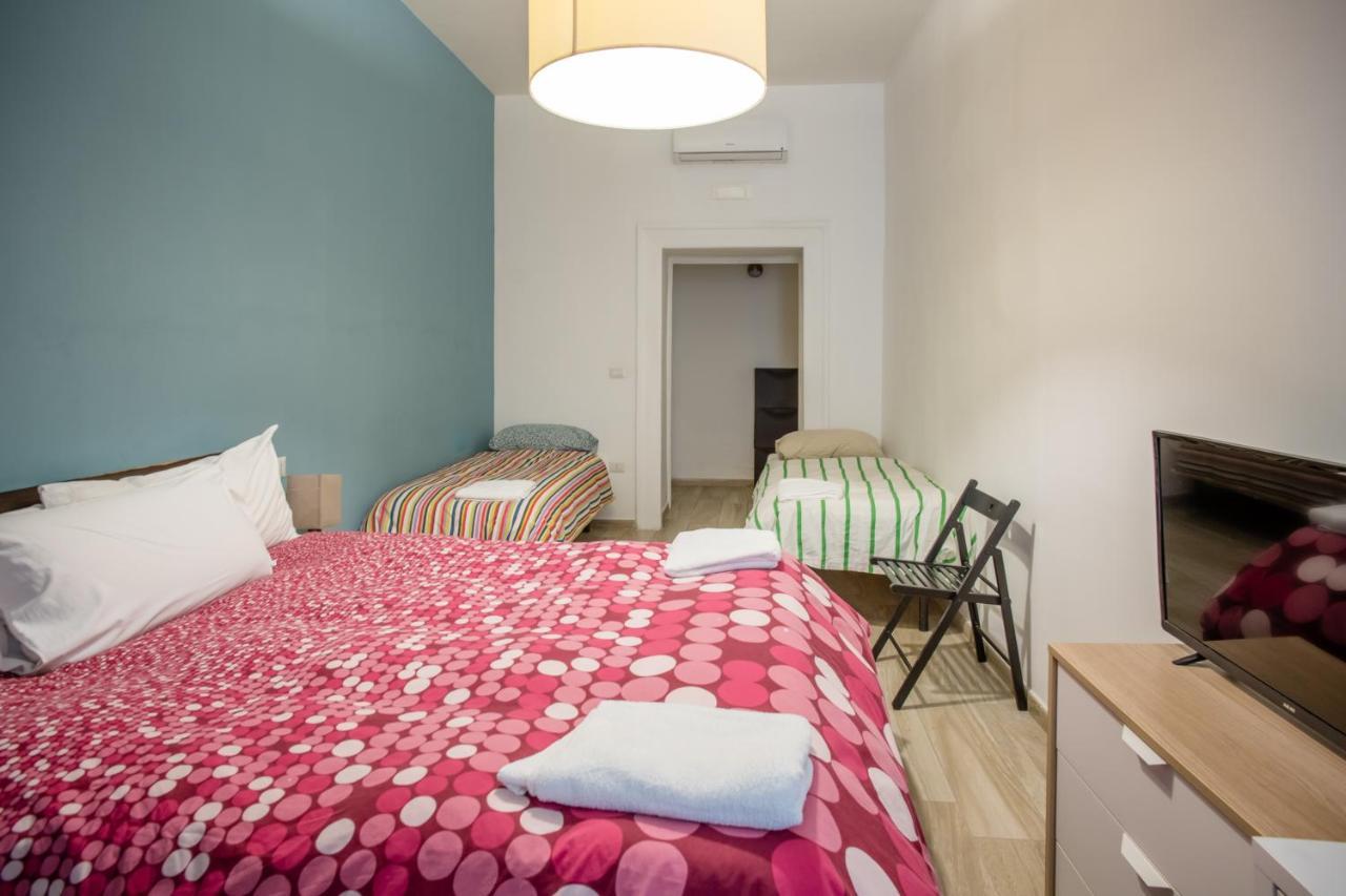 Stay In Naples Flats Toledo מראה חיצוני תמונה