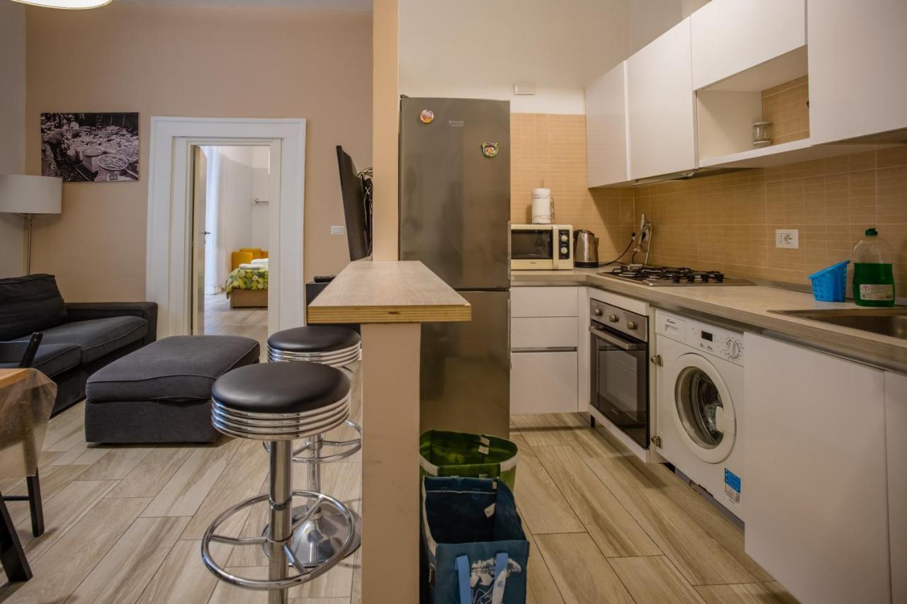 Stay In Naples Flats Toledo מראה חיצוני תמונה